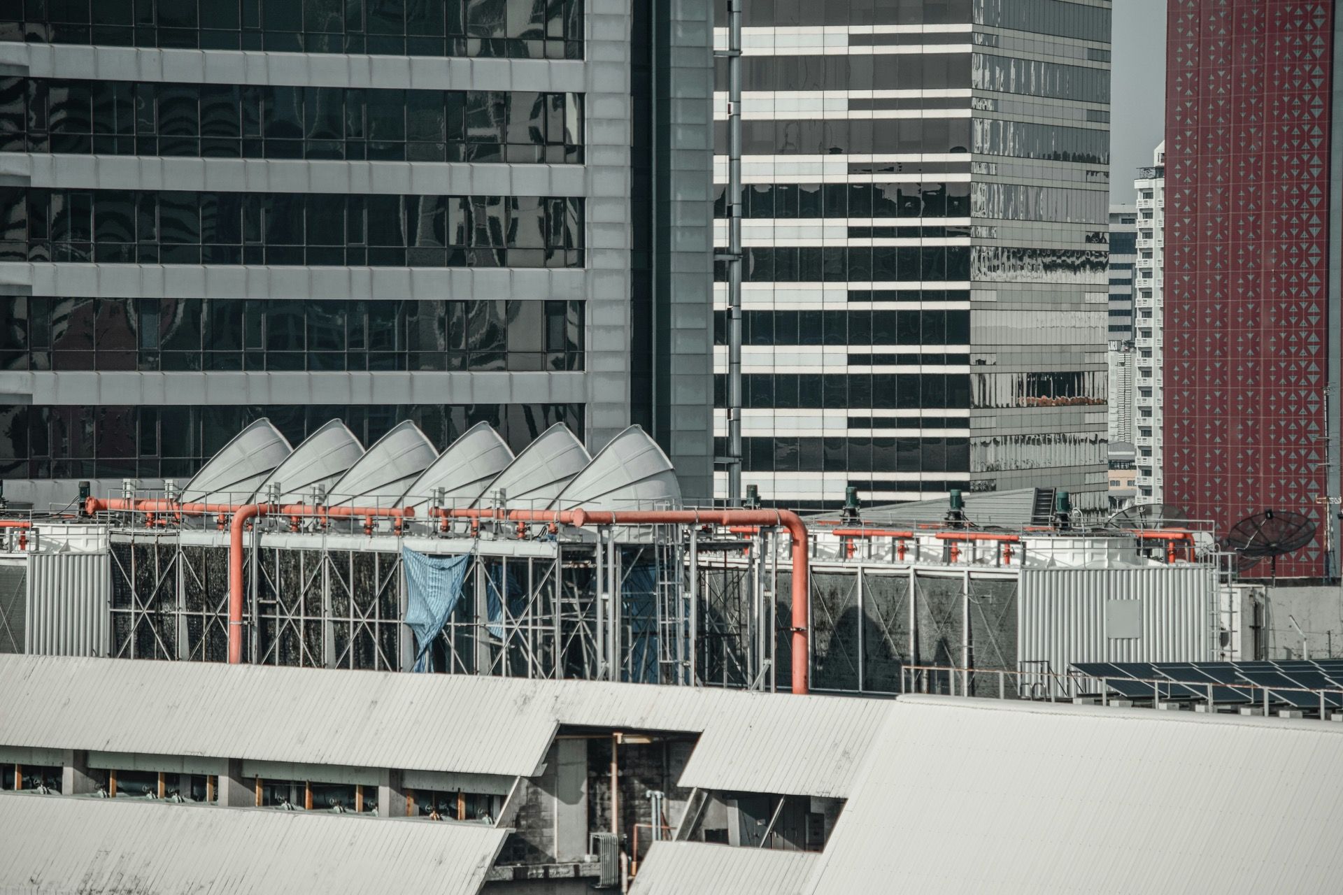 Commercial rooftop cooling tower installation